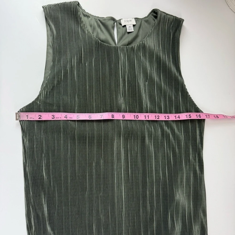 J Crew Plissé Shell Top Womens Medium Green Spanish Moss $79 CC215 Blouse Shirt